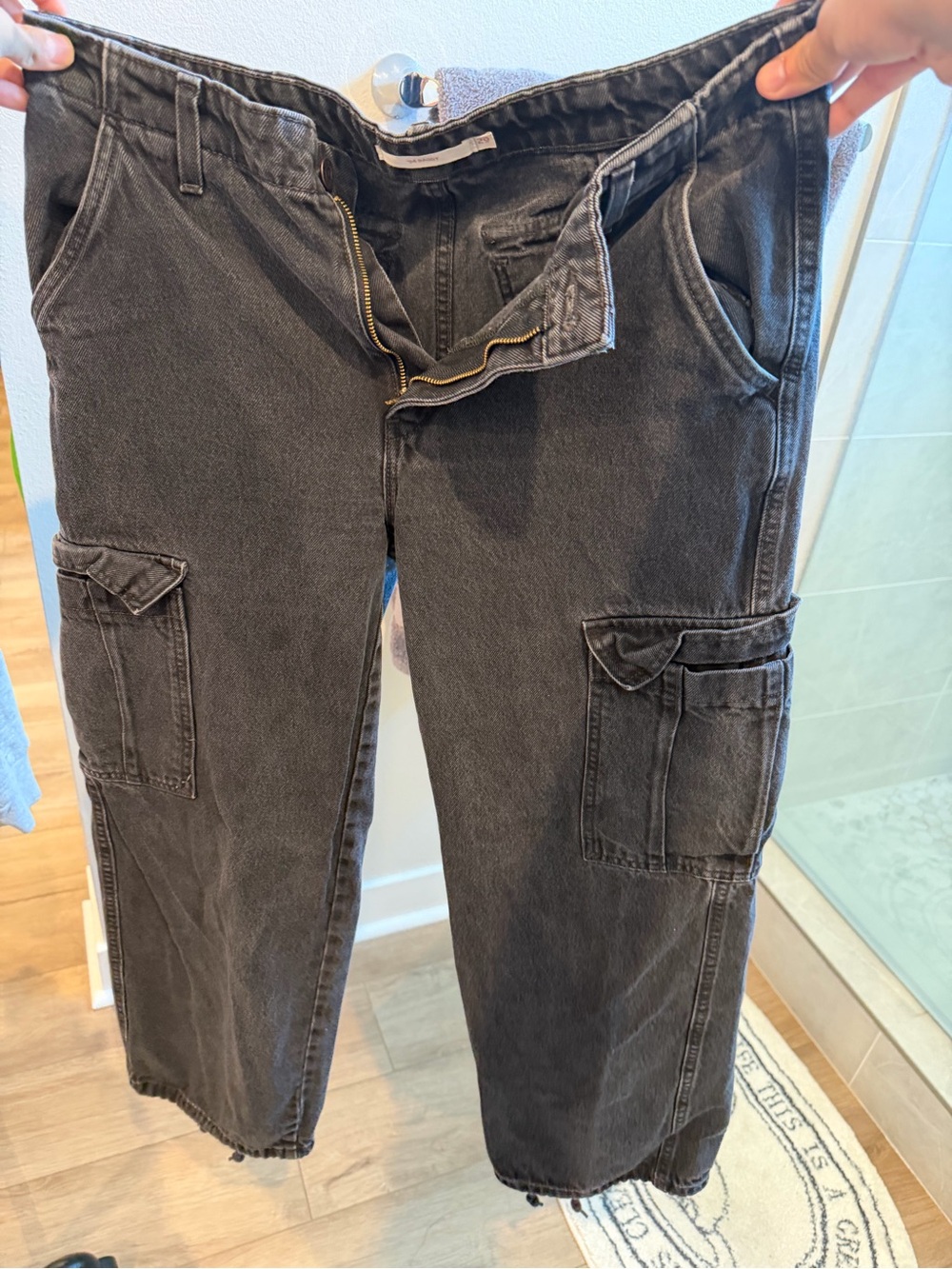 Women’s Levi’s Black Cargo Pants - Casual Utility Style
